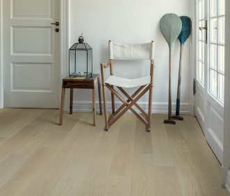 Hallmark Flooring Serenity Fair Oak